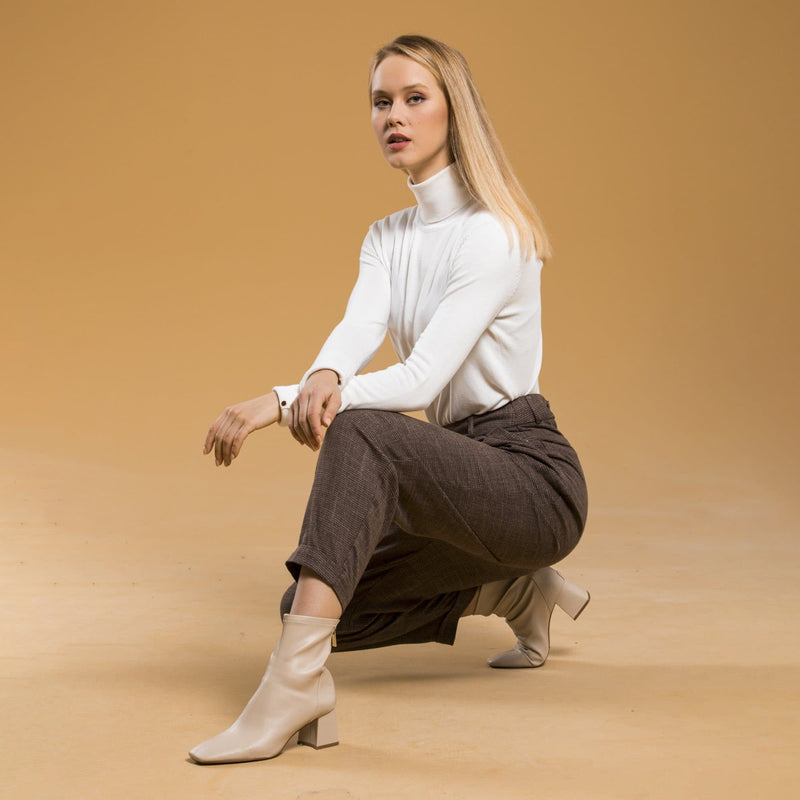 Plaid Oversized Carrot Brown Pants Pants Lassiva Collection 
